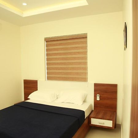Dreams Residency Manjeri Exterior photo